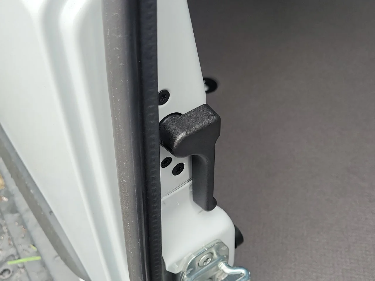 New 2026 Arctic+White Mercedes-Benz Cargo 170 WB image 11