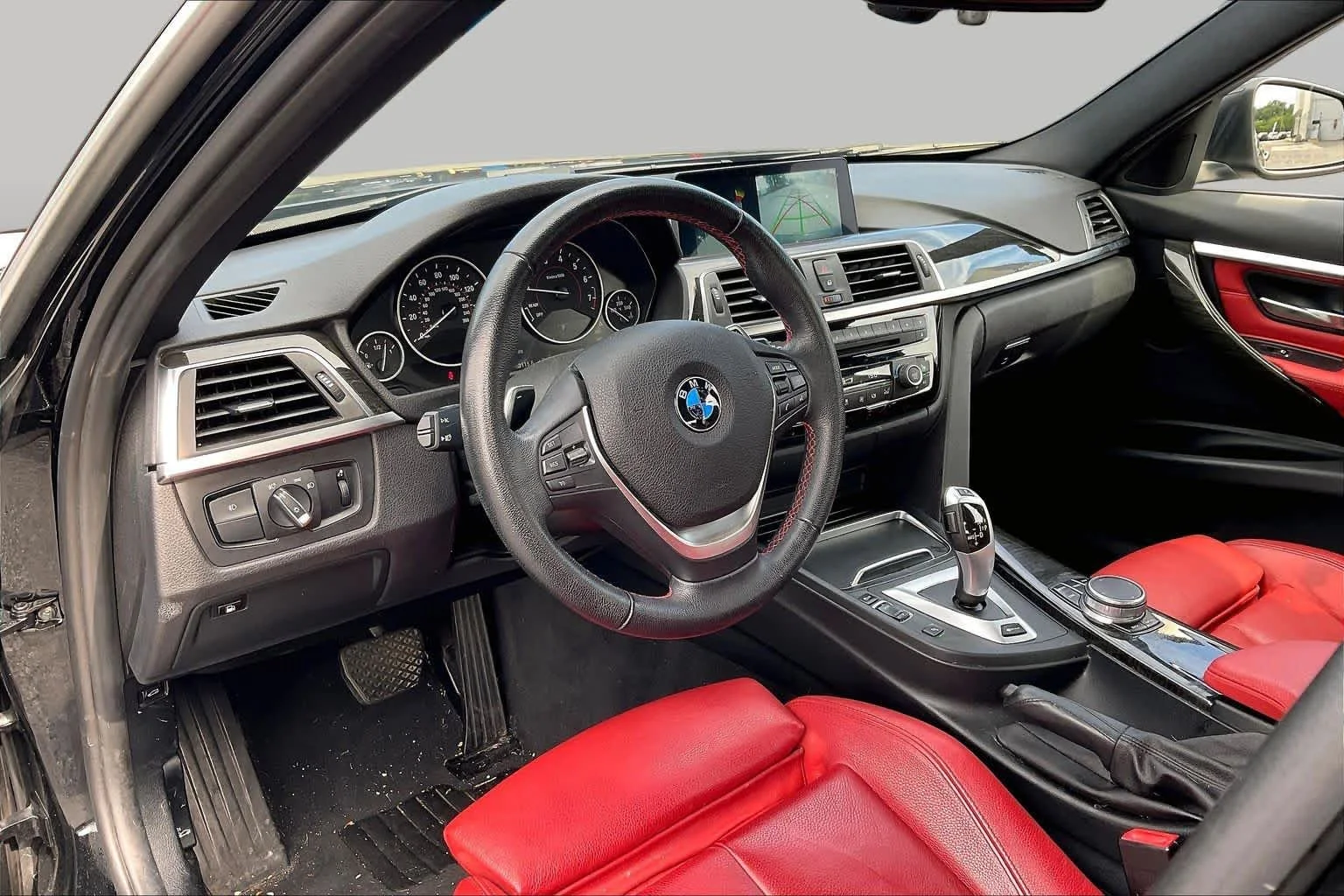Used 2017 Jet Black BMW 330e iPerformance image 16