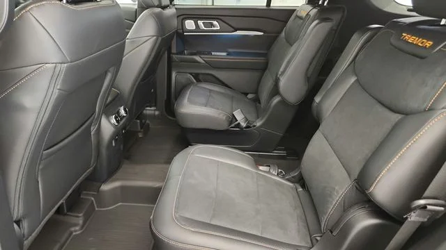 New 2026 Vapor Blue Metallic Ford Tremor® image 50