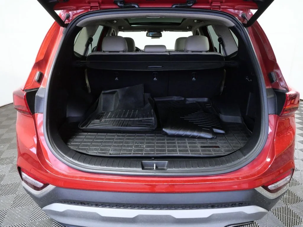 Used 2019 Red Hyundai Ultimate image 18