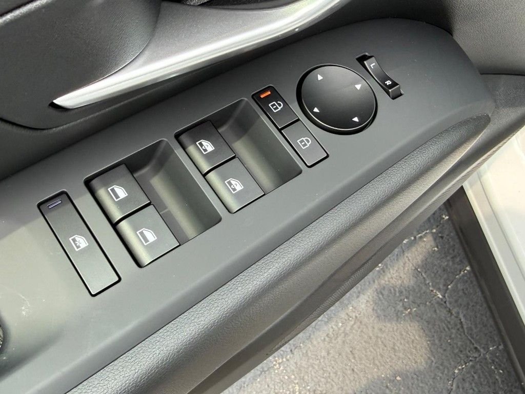 New 2026 White Hyundai SEL AWD image 26