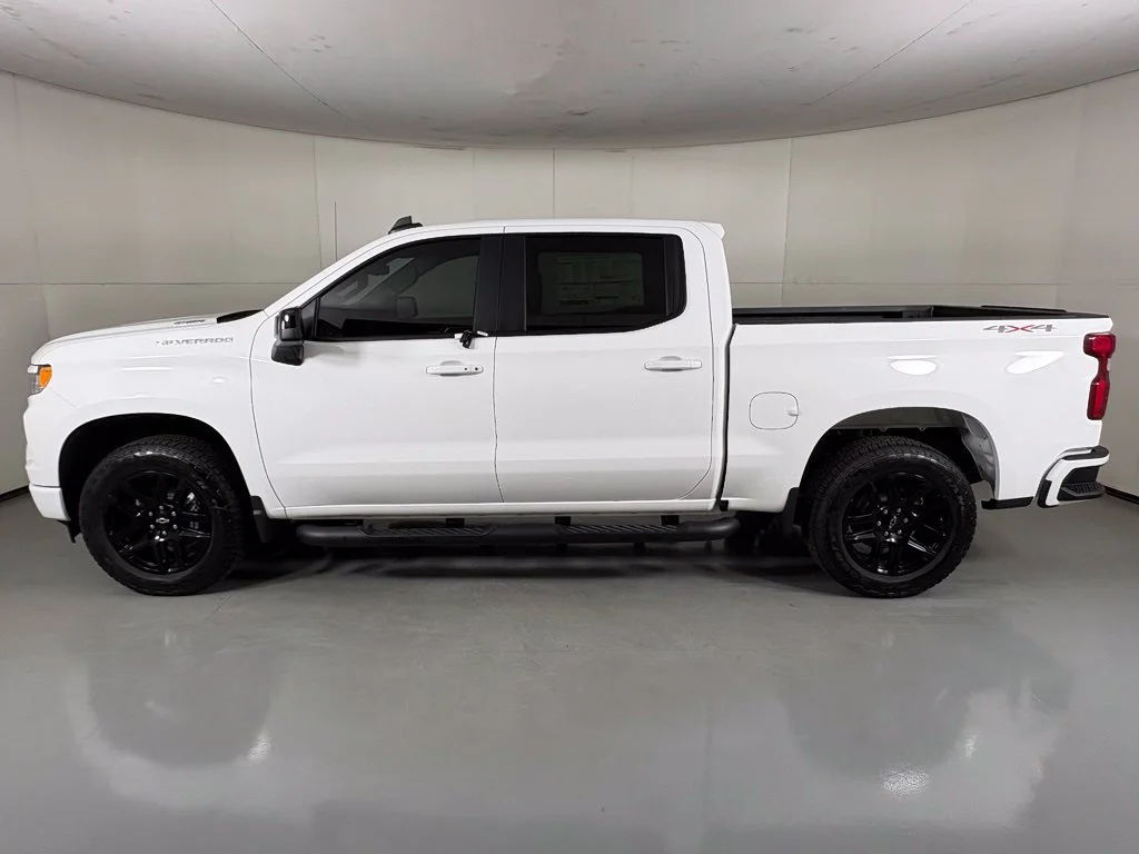 New 2026 Summit White Chevrolet RST image 6