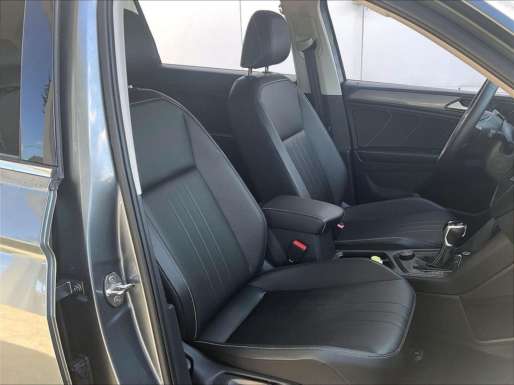 Used 2024 Gray Volkswagen 2.0T SE image 11