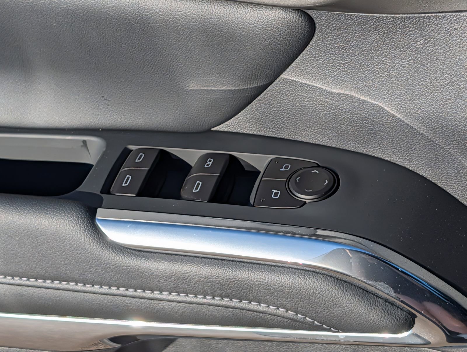 2026 Chevrolet Traverse LT - Photo 9