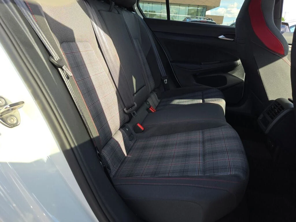 Used 2024  Volkswagen S image 10