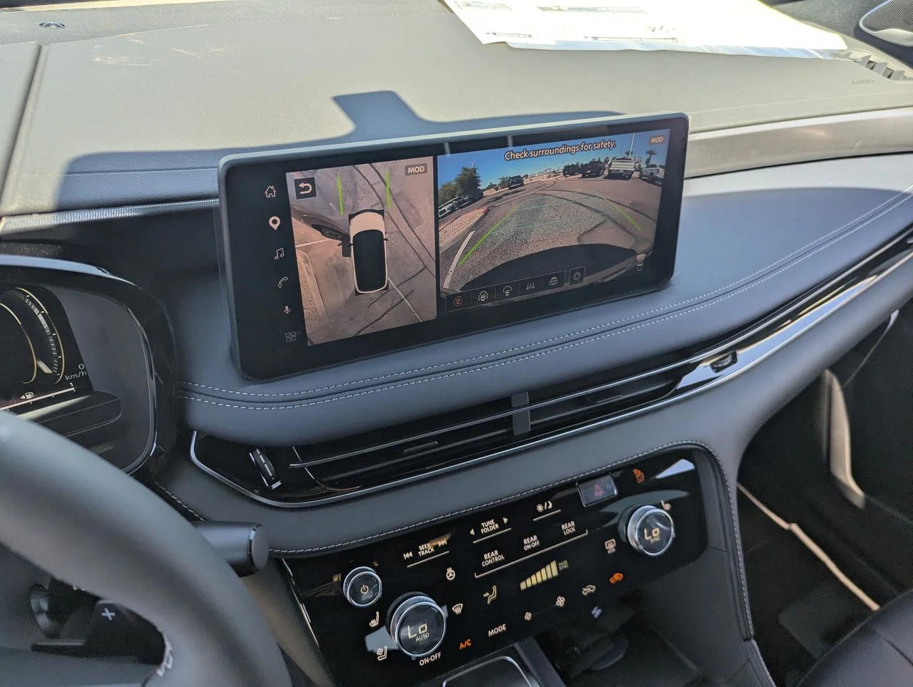 New 2027 HARBOR GRAY INFINITI Sport AWD image 18