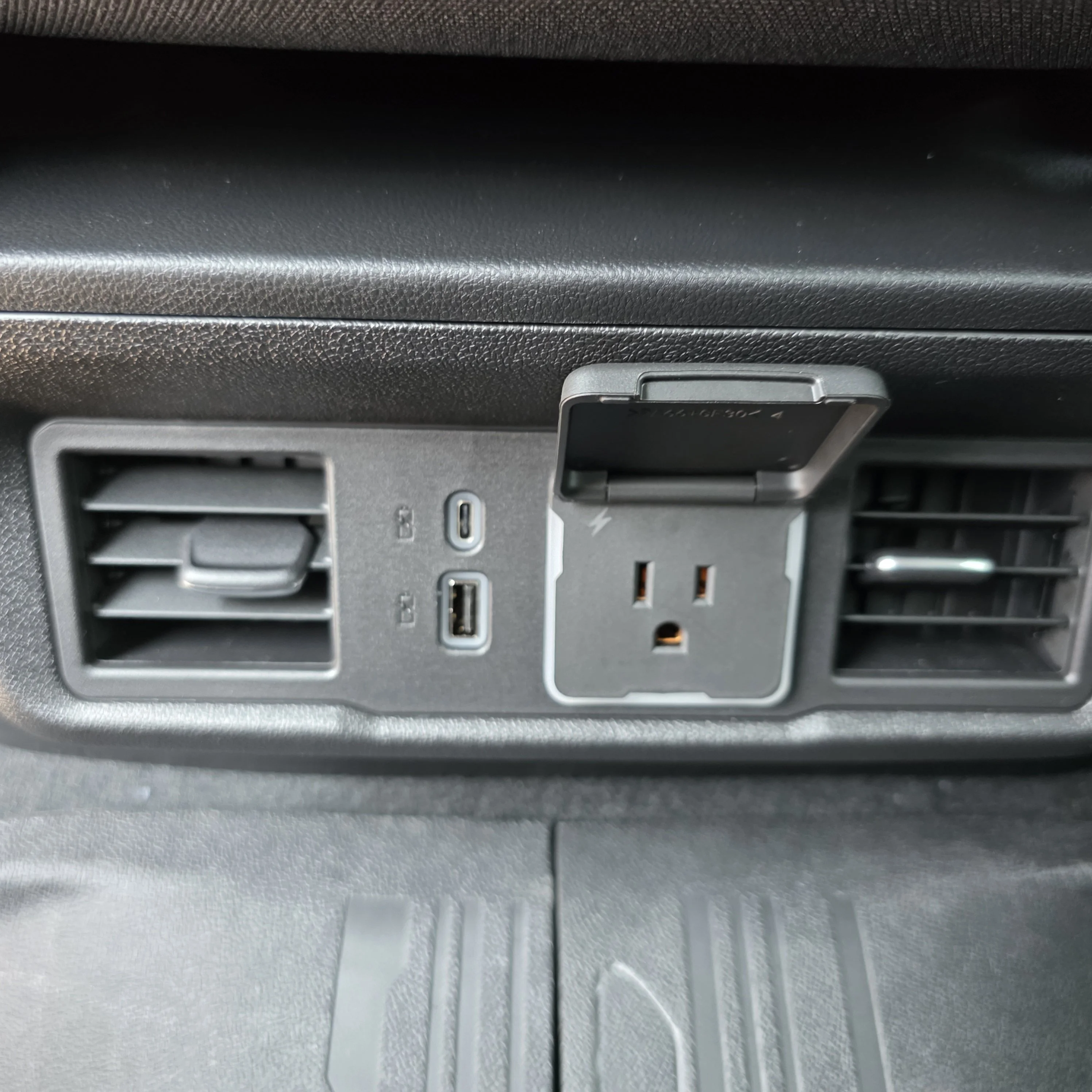 2026 GMC Sierra 3500HD SLE - Photo 18
