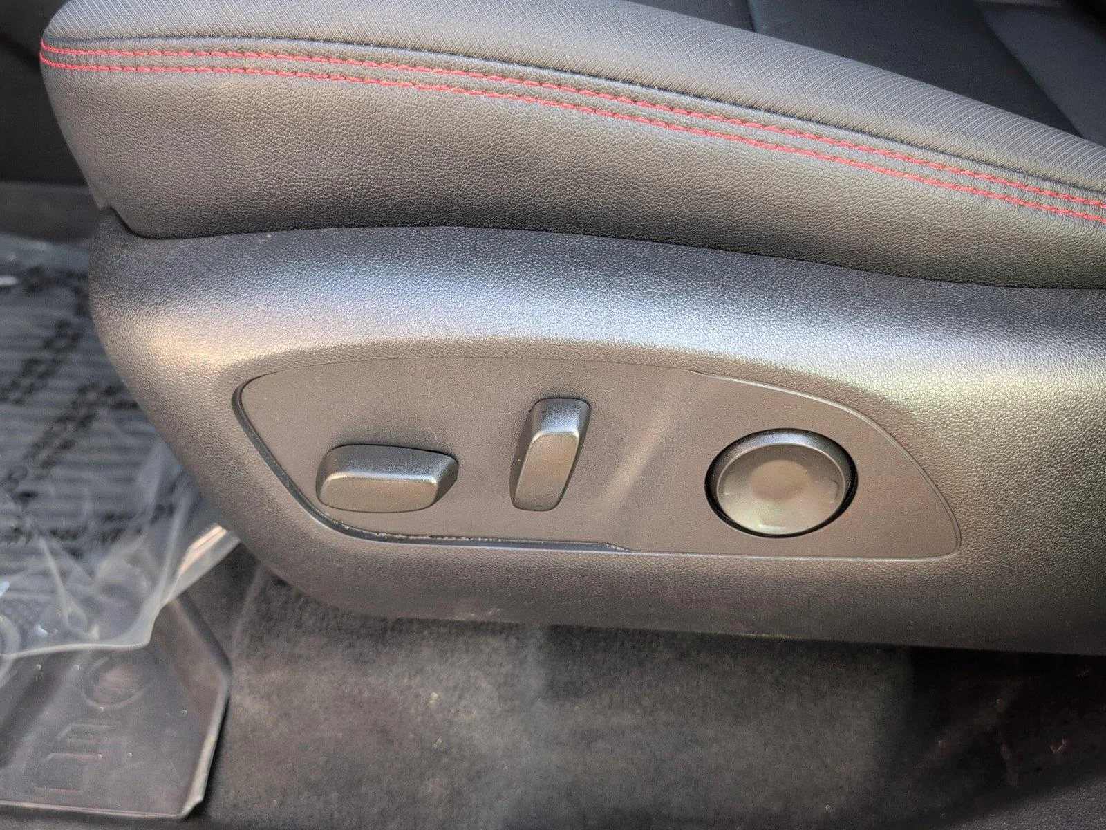 Used 2026 Polar White Tricoat Chevrolet RS image 14