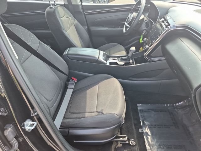 Used 2023 Black Hyundai SE image 28