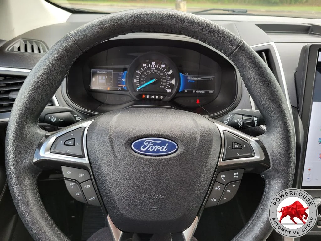 Used 2024 Gray Ford SEL image 32