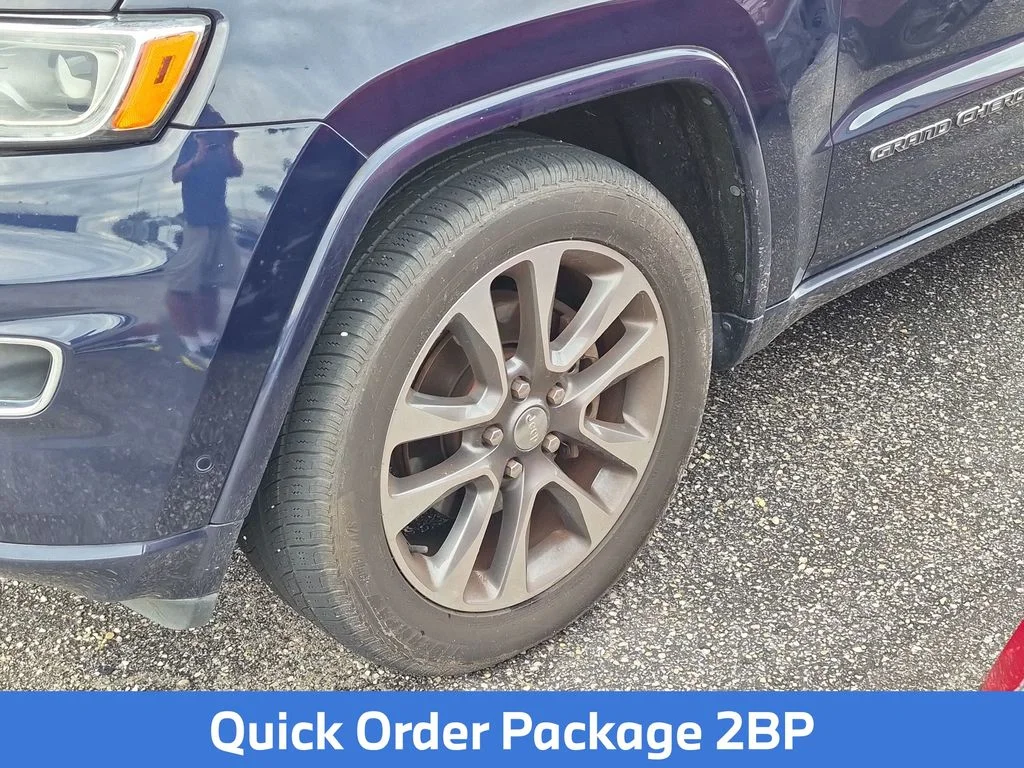 Used 2017 Blue Jeep Overland image 9