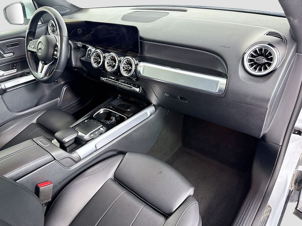 Used 2023 Iridium Silver Metallic Mercedes-Benz GLB 250 image 17