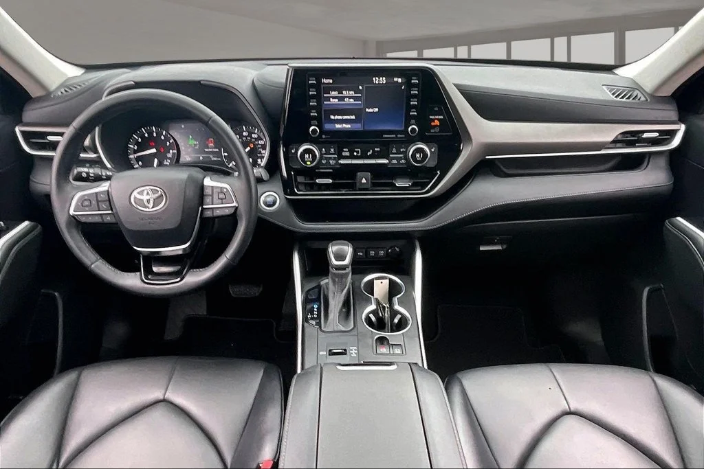 Used 2021 Blue Toyota XLE image 7