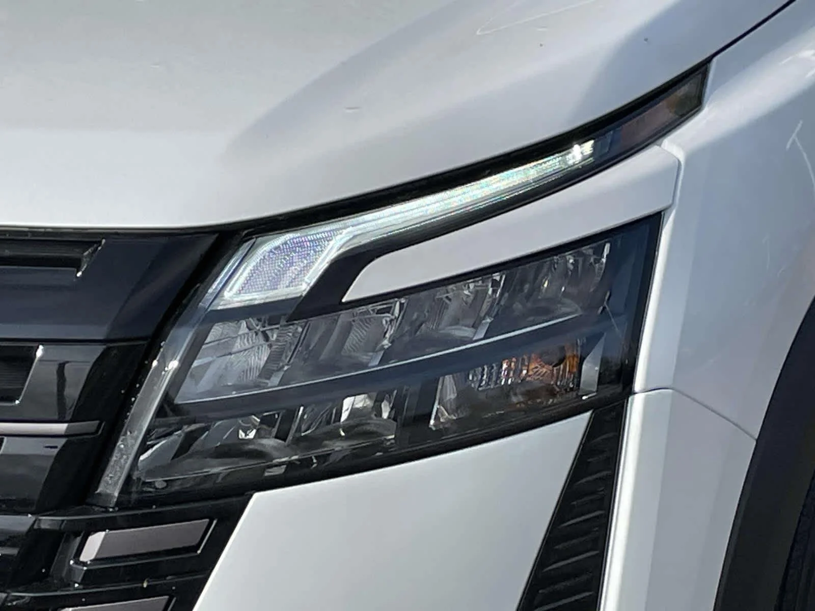 New 2026 Everest White Pearl Tricoat Nissan SL image 13
