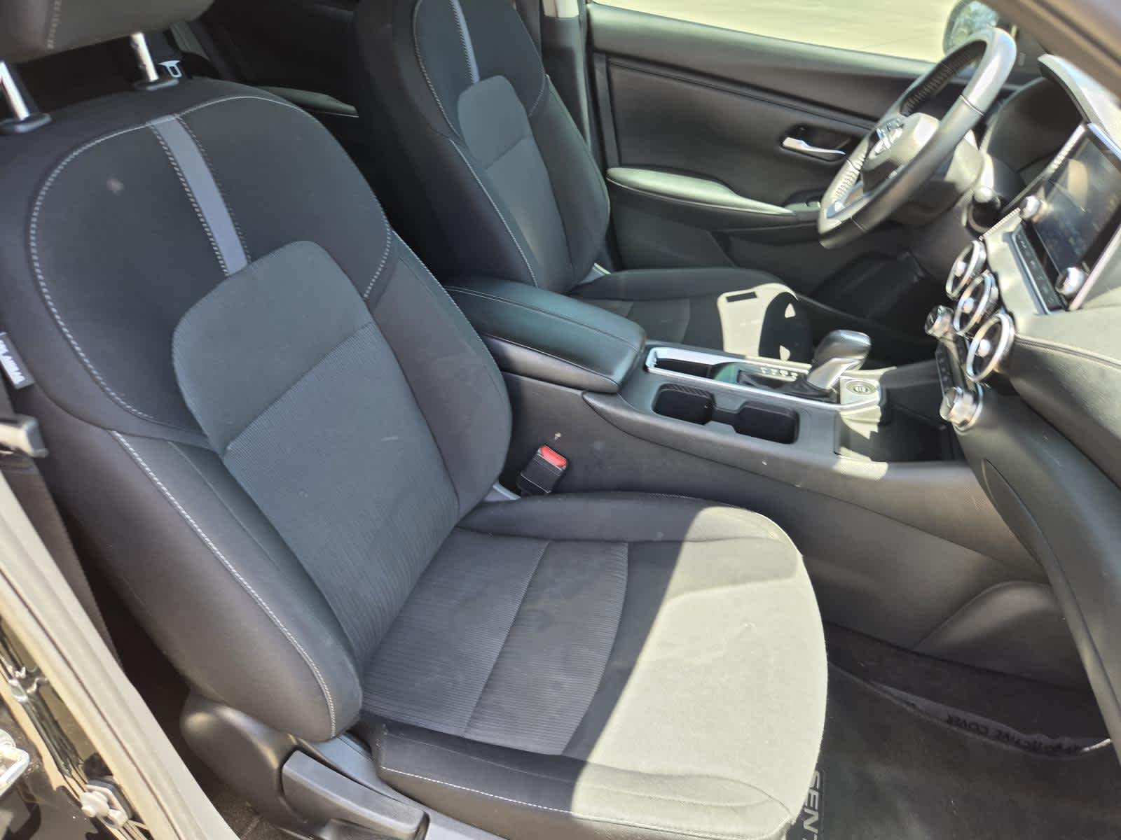 Used 2025 Super Black Nissan SV image 10