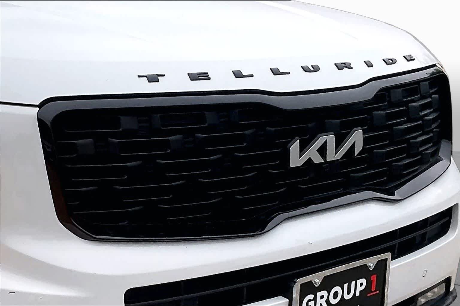 Used 2022 Glacial White Pearl Kia SX image 30