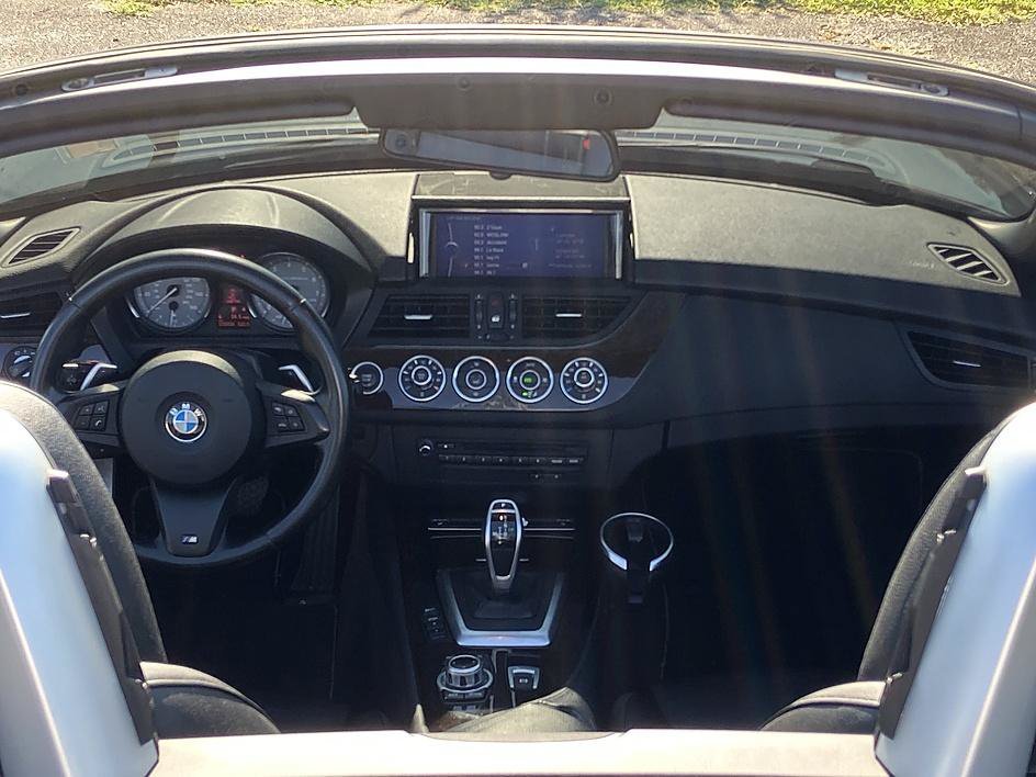 Used 2013 Black Sapphire Metallic BMW sDrive35is image 15
