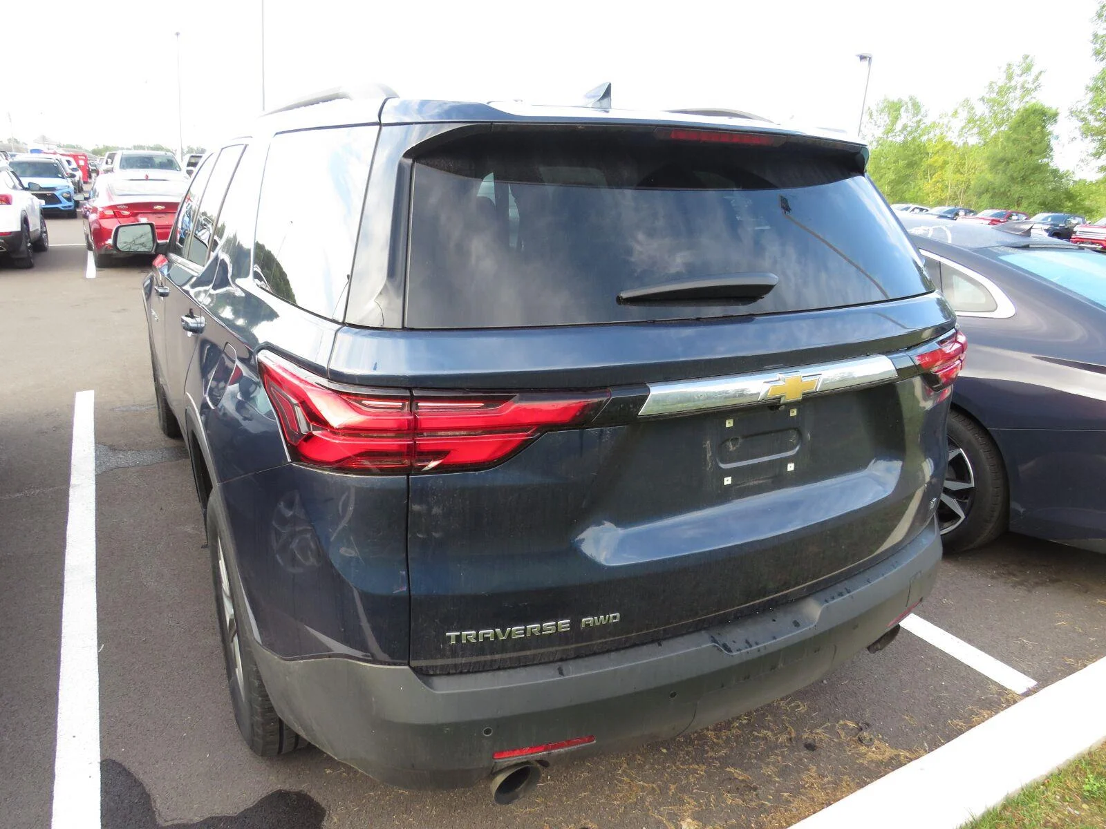 Used 2022 Northsky Blue Metallic Chevrolet LT Cloth image 10