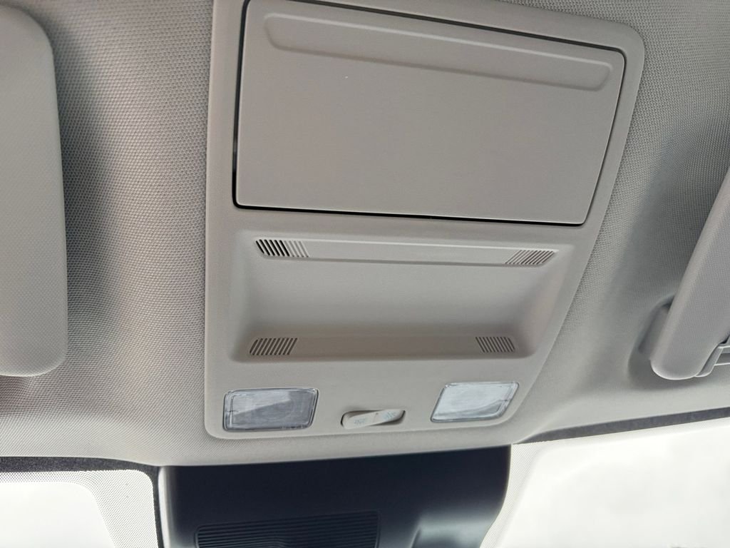 New 2025 White Ford XLT image 24