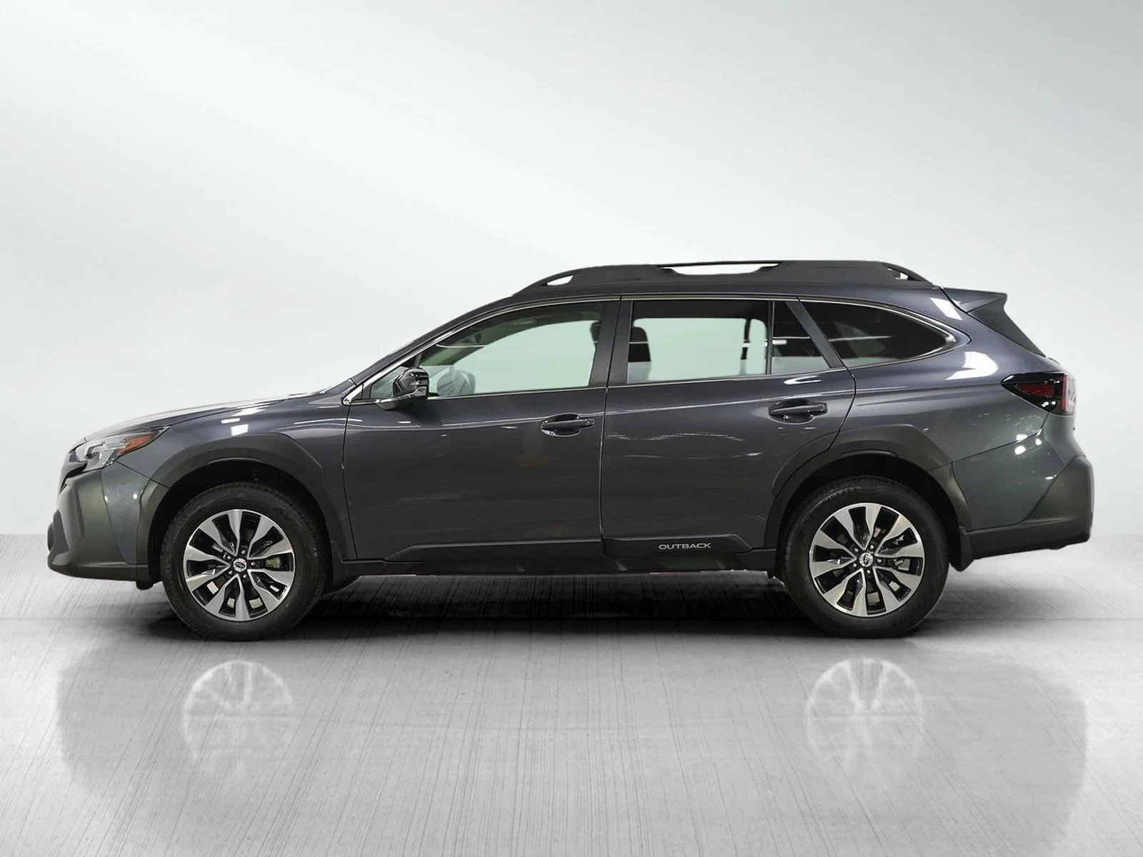 Used 2025 Subaru Outback Limited with VIN 4S4BTANC2S3151184 for sale in Burnsville, Minnesota