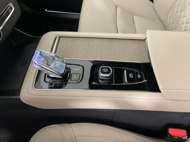 2026 Volvo XC90 Plus - Photo 34
