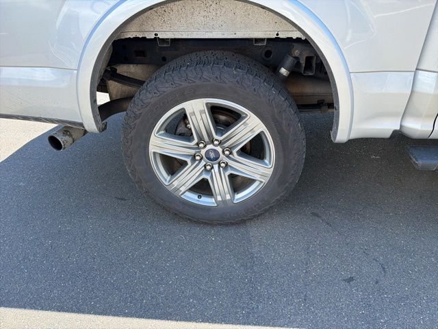 Used 2019 Silver Ford XLT image 9