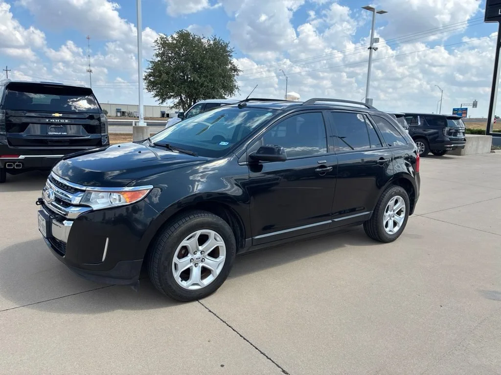 Used 2014  Ford SEL image 1