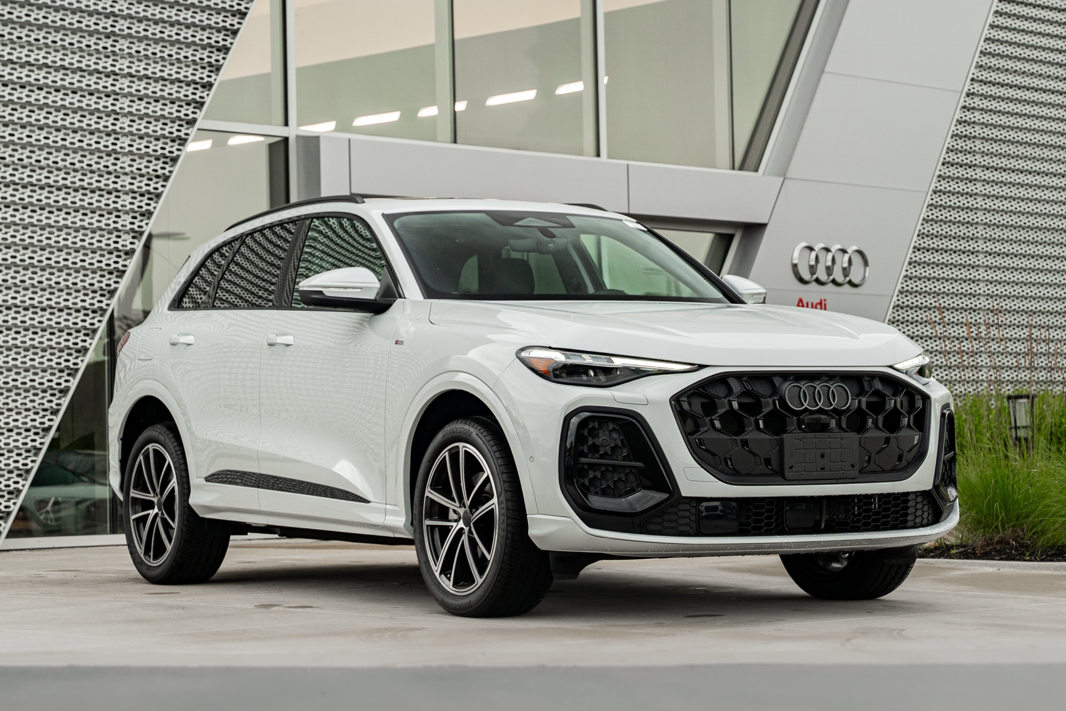 2026 Audi Q5 Premium Plus quattro's photo