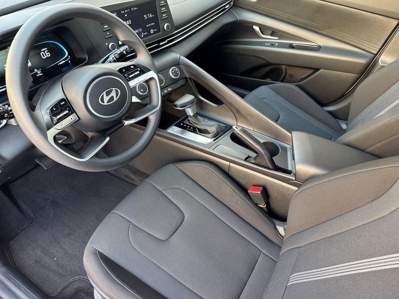 New 2026 White Hyundai SE image 9