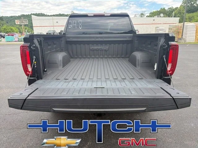 Used 2021 ONYX BLACK GMC AT4 image 17