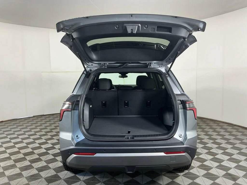New 2027 Sterling Gray Metallic Chevrolet LT image 7