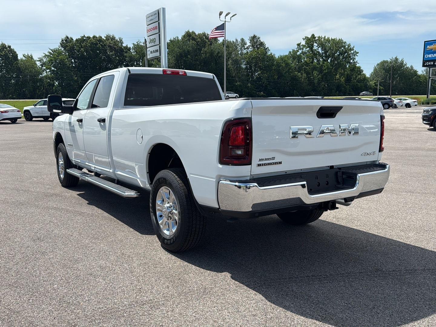 New 2026 Bright White Clear-Coat Exterior Paint RAM Big Horn image 17