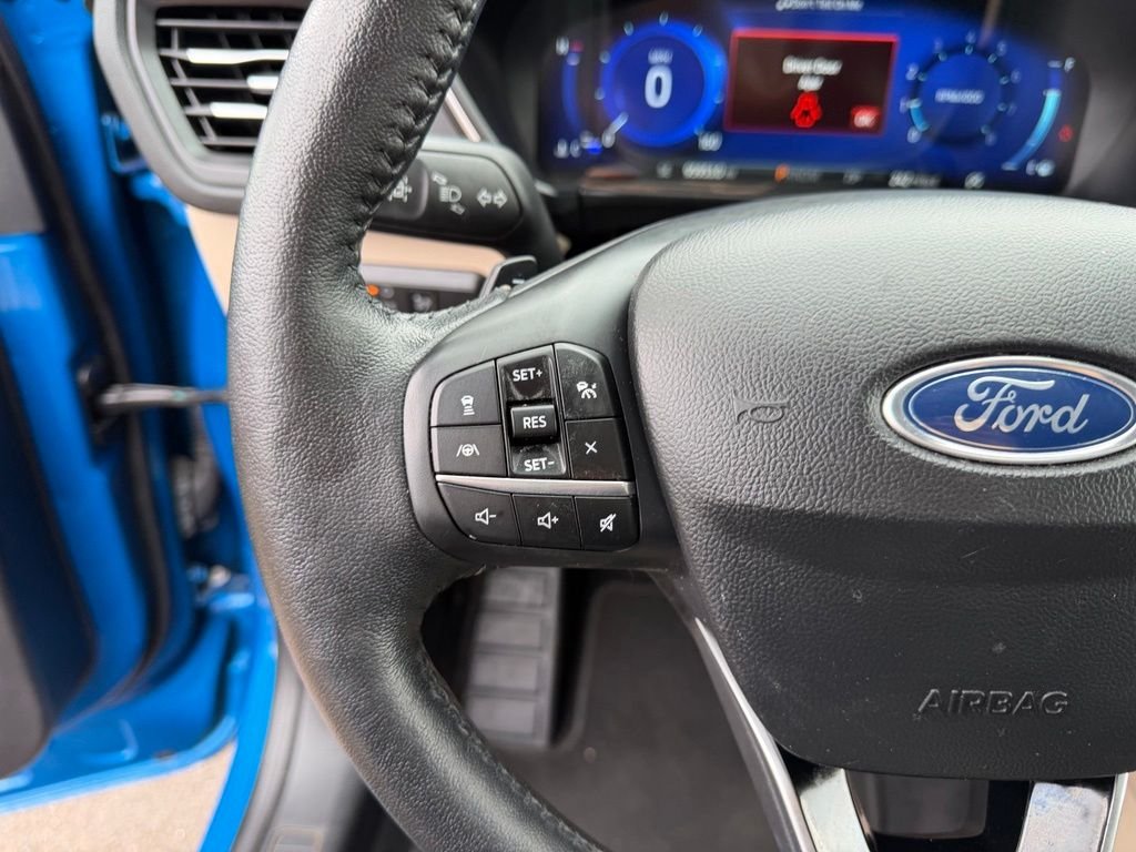 Used 2020 Blue Metallic Ford Titanium image 21