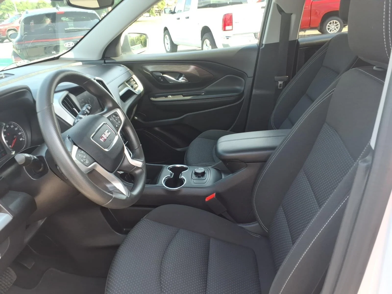 Used 2024 Summit White GMC SLE image 14