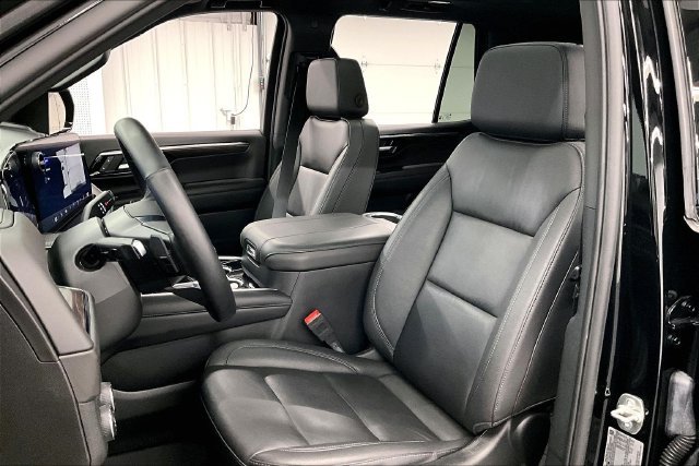 Used 2025 Black Chevrolet Z71 image 24
