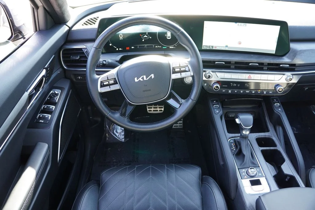Used 2025 Wolf Gray Kia SX-Prestige X-Pro image 23