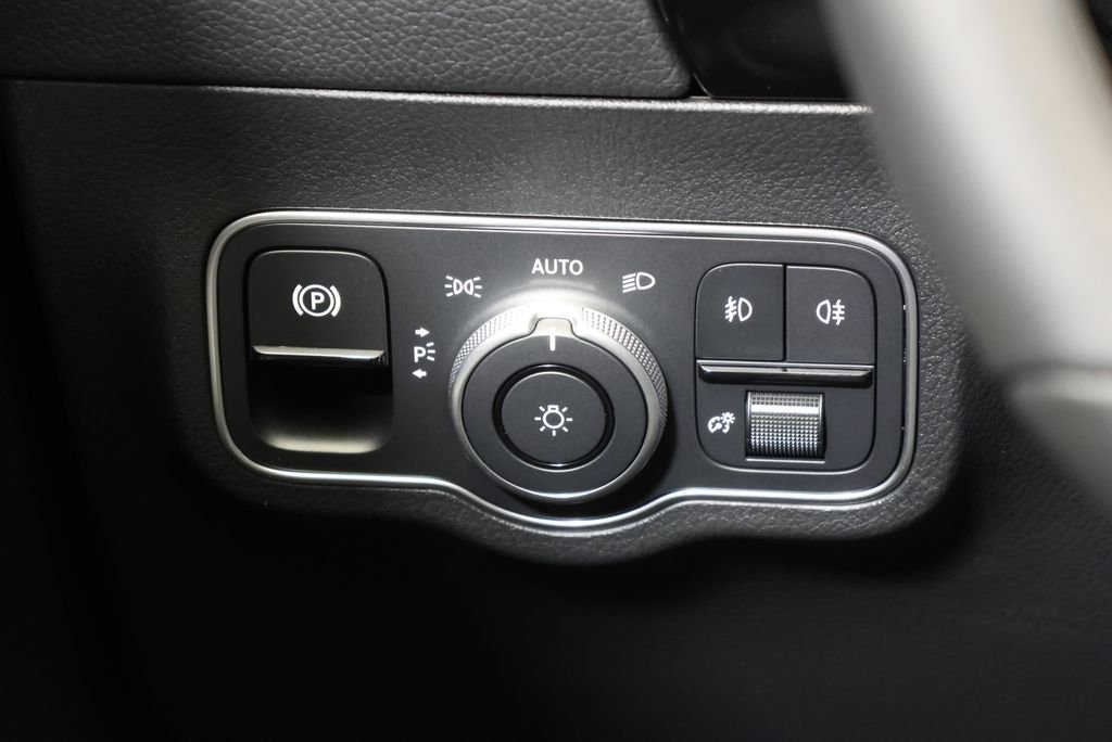 New 2026 Night Black Mercedes-Benz GLA 250 image 18