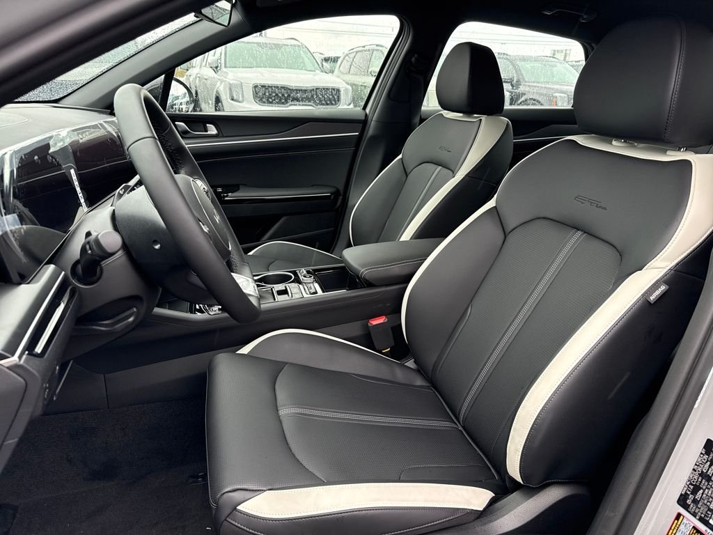 2026 Kia K5 GT-Line - Photo 17