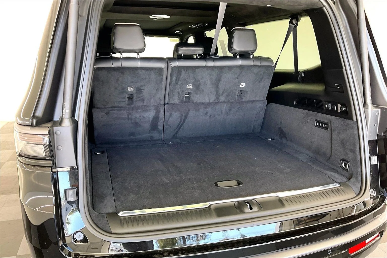 New 2026 High Gloss Black Jeep Summit Reserve image 11