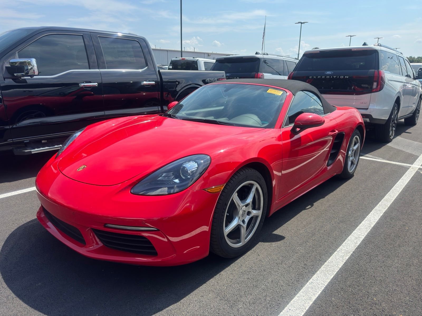 Used 2019  Porsche Base image 9