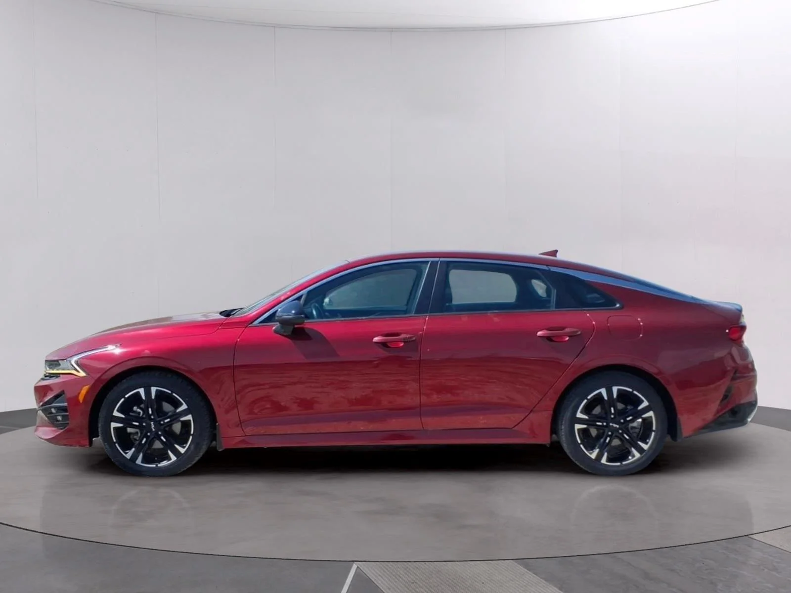 Used 2022 Passion Red Tintcoat Kia GT-Line image 2