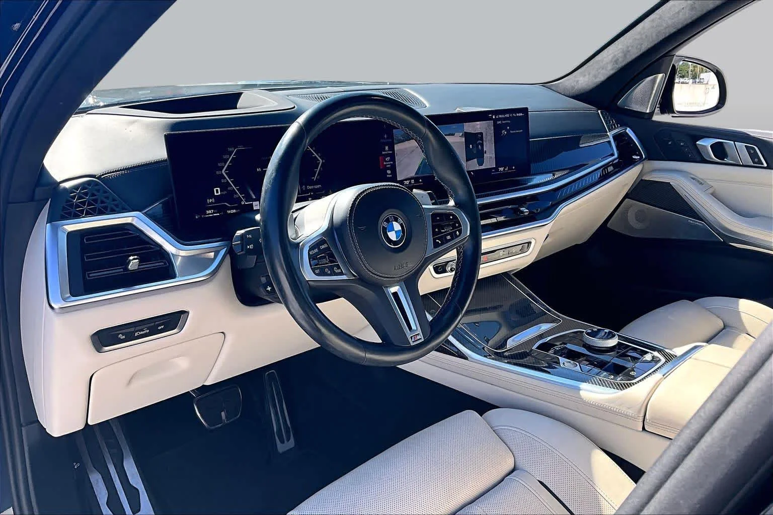 Used 2024 Black Sapphire Metallic BMW M60i image 18