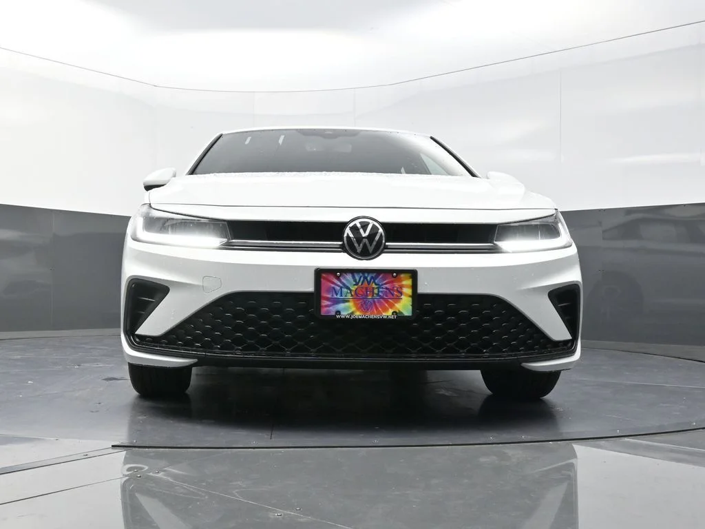 Used 2026 White Volkswagen 1.5T Sport image 23