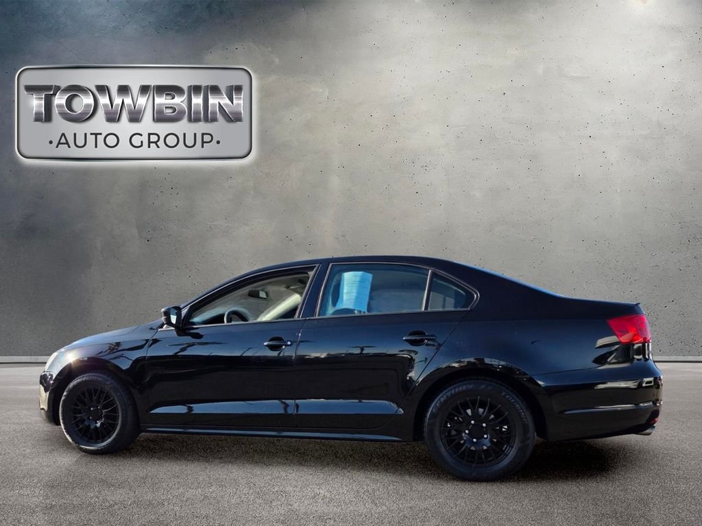 Used 2013 Black Volkswagen 2.0L S image 7