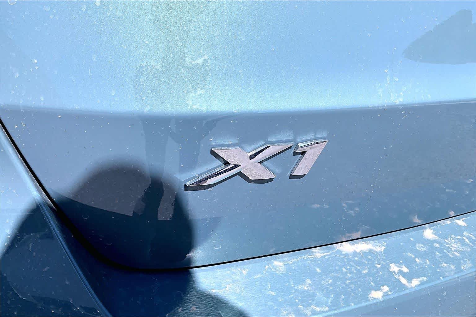 Used 2026 Cape York Green Metallic BMW xDrive28i image 15