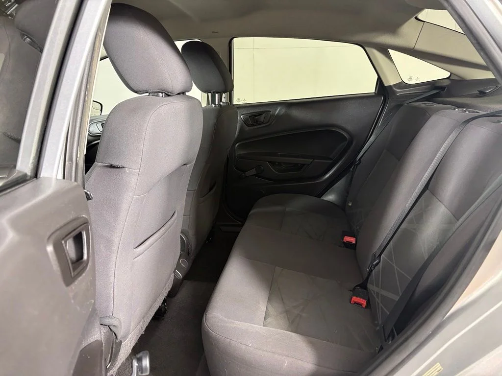 Used 2015 Silver Ford S image 28