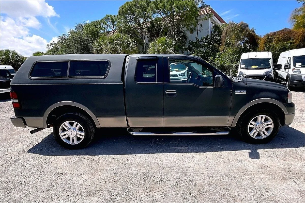 Used 2004 Green Ford LARIAT image 28