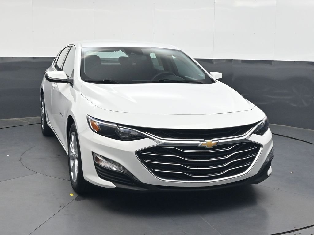 Used 2023 White Chevrolet LT image 13