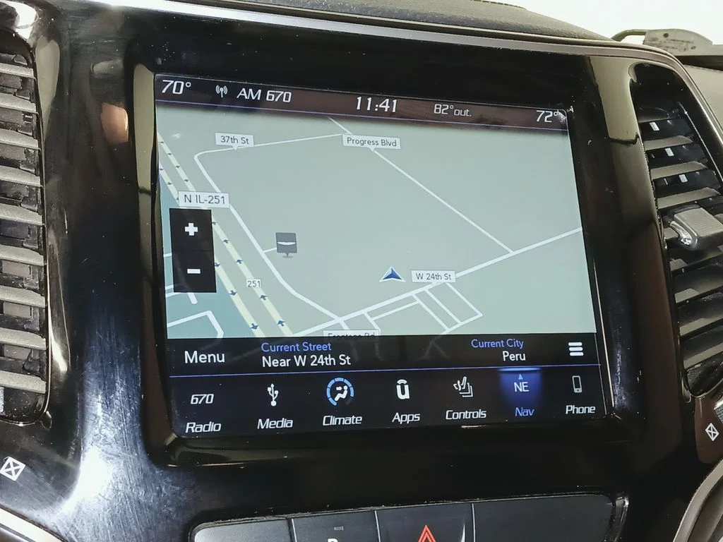 Used 2019 Black Jeep Limited image 23