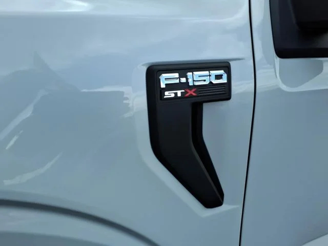 Used 2022 White Ford XL image 16